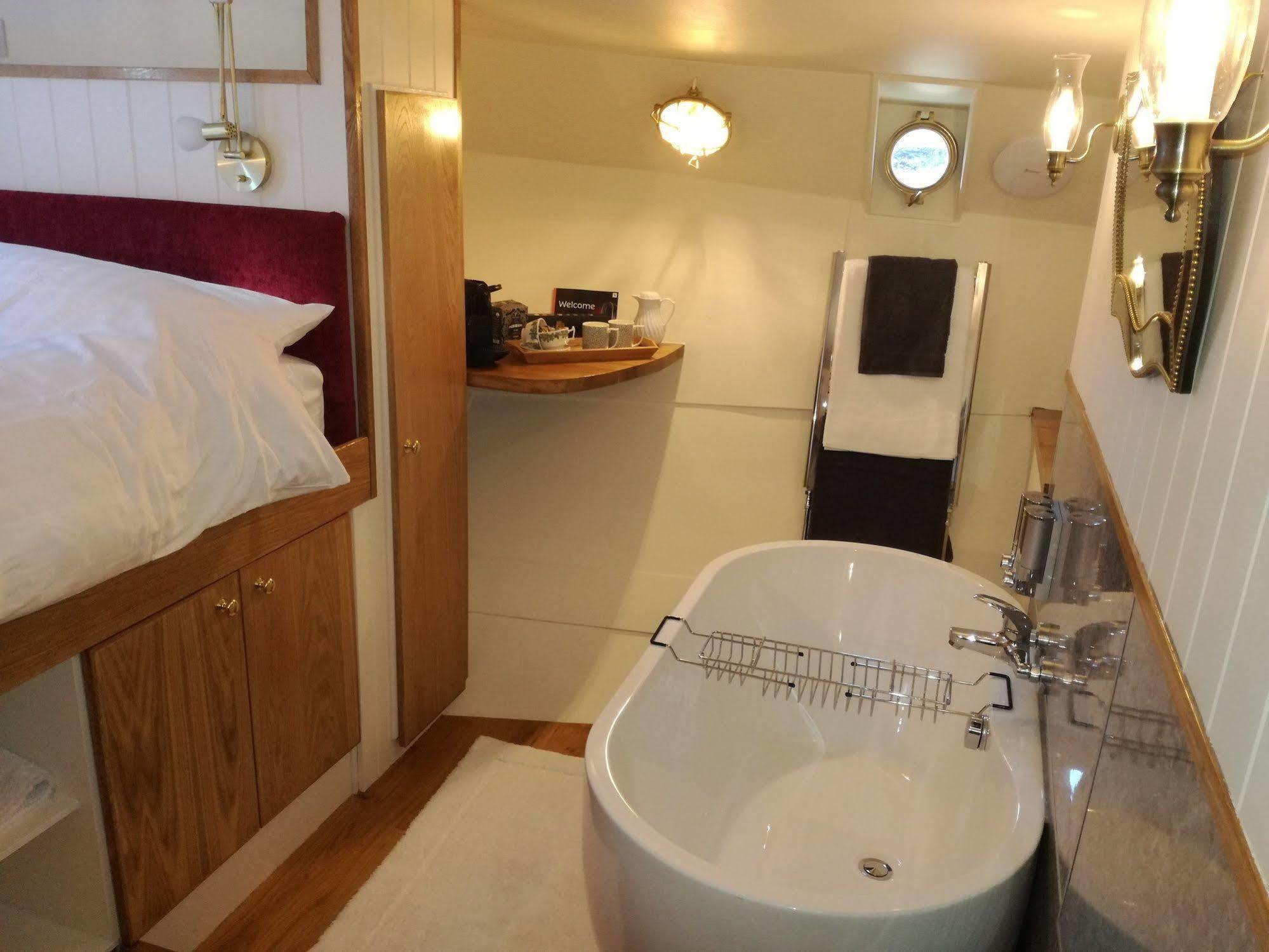 Hotel Barge Waternimf Ely Esterno foto